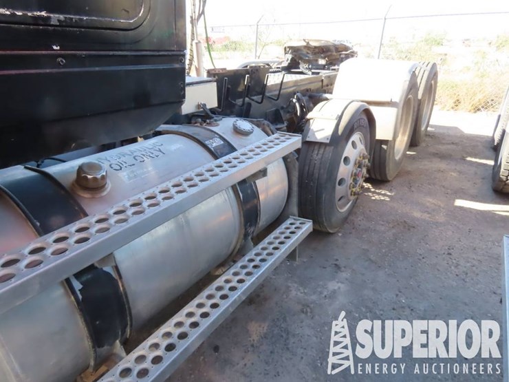 western-star-4900-image-5