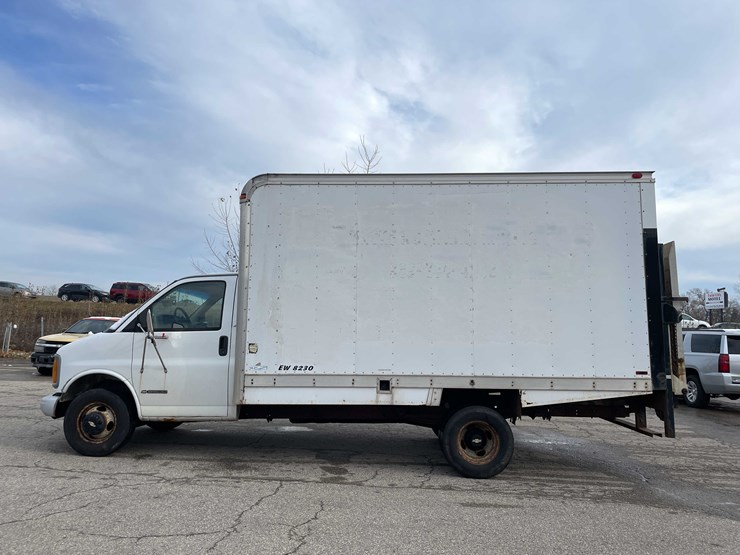 chevrolet-express-3500-image-7