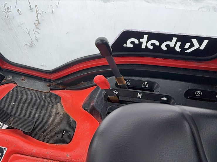 2022-kubota-f2690-image-10