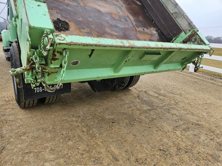 international-4900-image-13