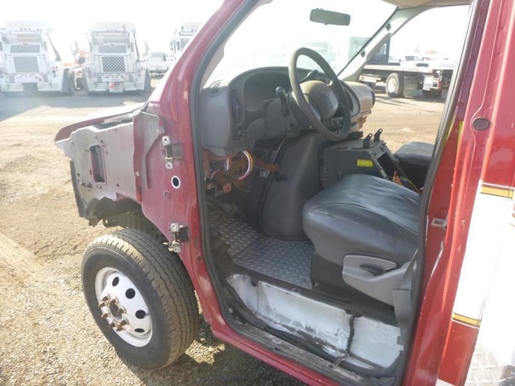 2008-ford-e450-image-8