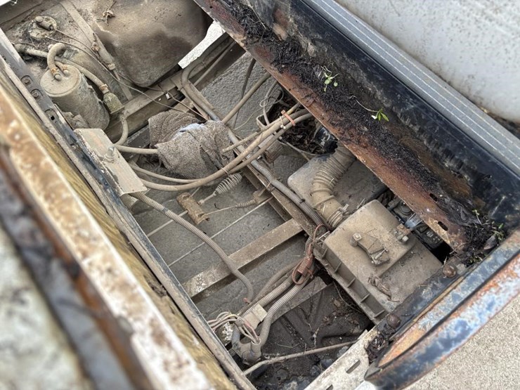 2012-club-car-turf-2-image-15