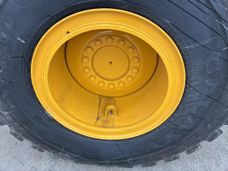 john-deere-624-image-64