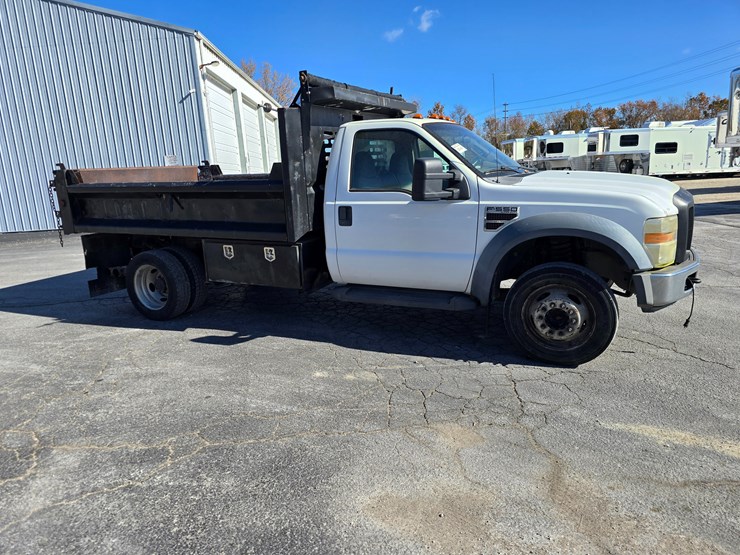 ford-f550-image-32