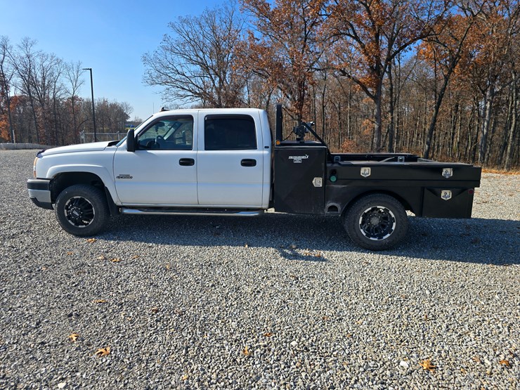 chevrolet-silverado-3500-image-9