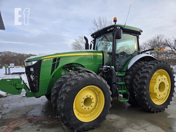 john-deere-8370r-image-7