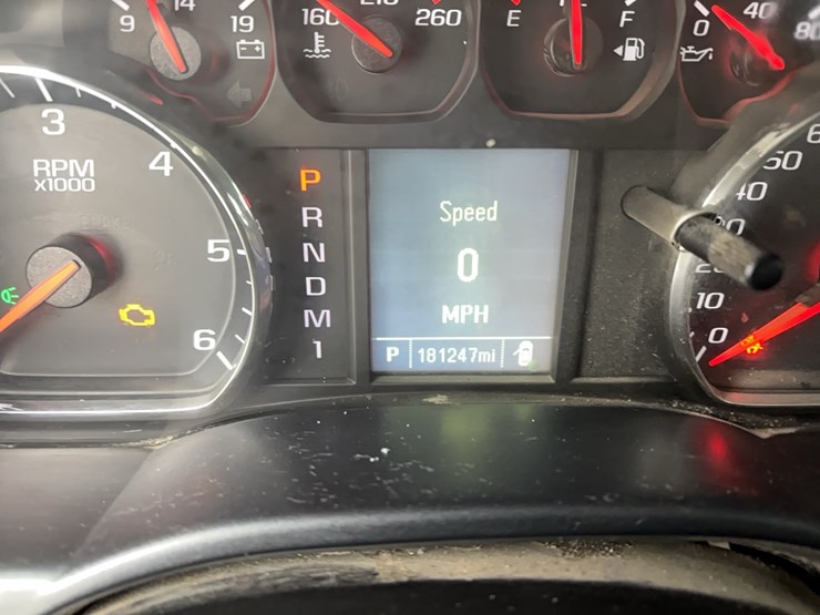 2016-chevrolet-2500hd-image-19