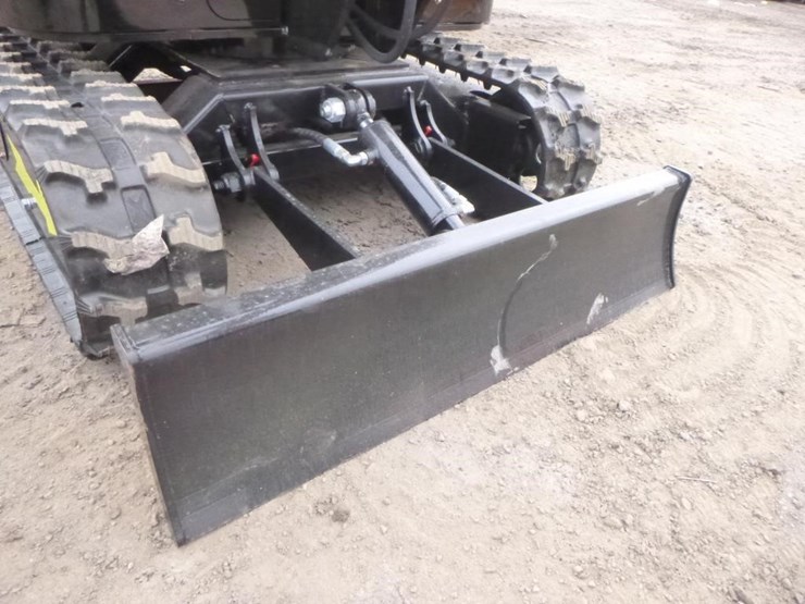 2025-vicsec-vc15-hydraulic-excavator-image-16