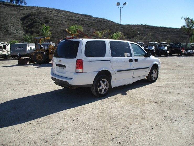 2008-chevrolet-uplander-image-3