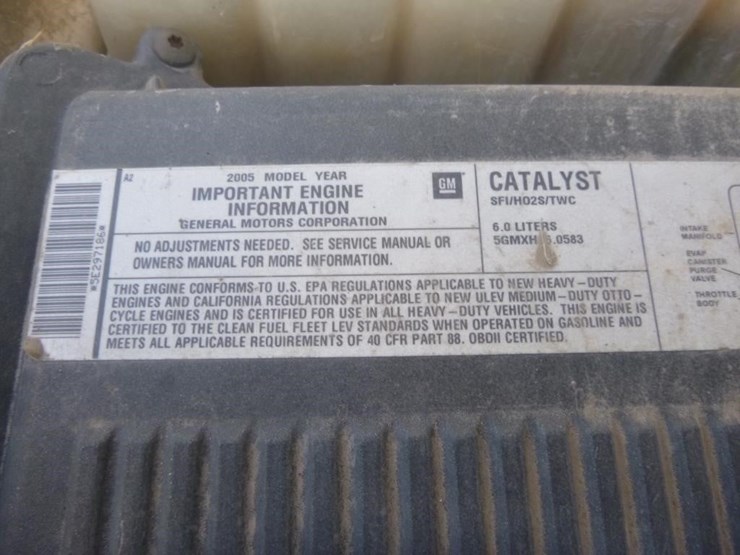 2005-chevrolet-3500-image-12