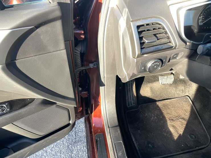 #1388-•-2015-ford-fusion-(has-wi-title)-(of)-image-43