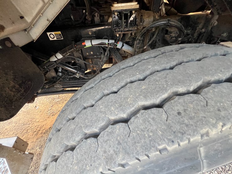 peterbilt-520-image-11