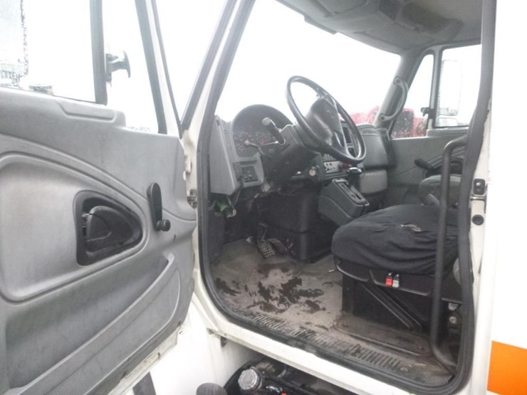 international-durastar-4300-image-11