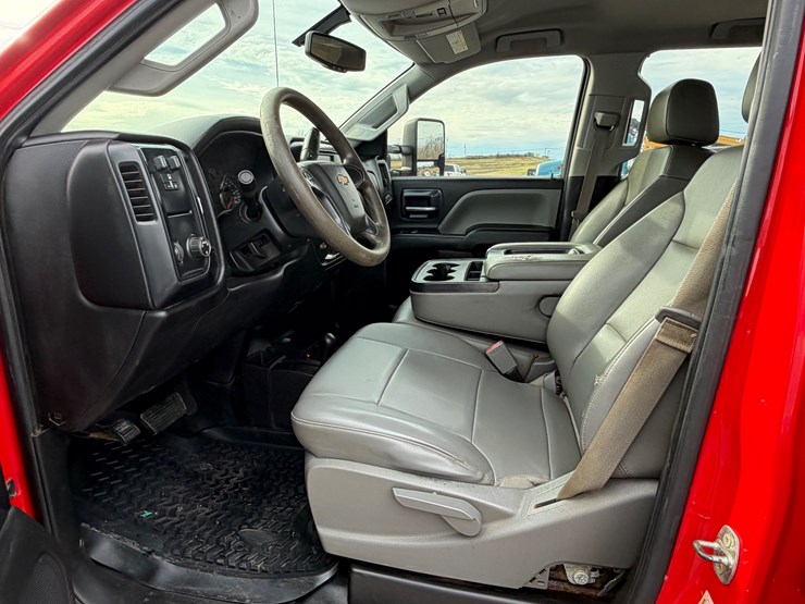 chevrolet-silverado-2500hd-image-15