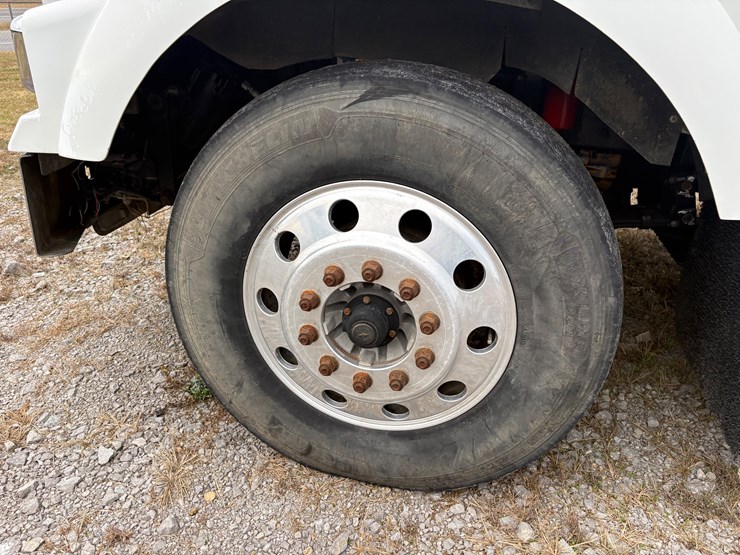 caterpillar-c15-image-12