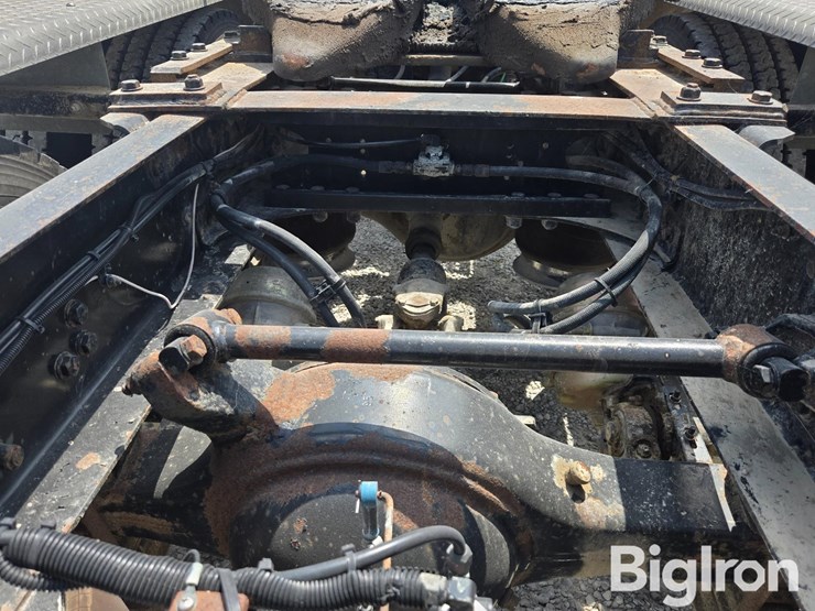 1992-freightliner-flc112-image-15