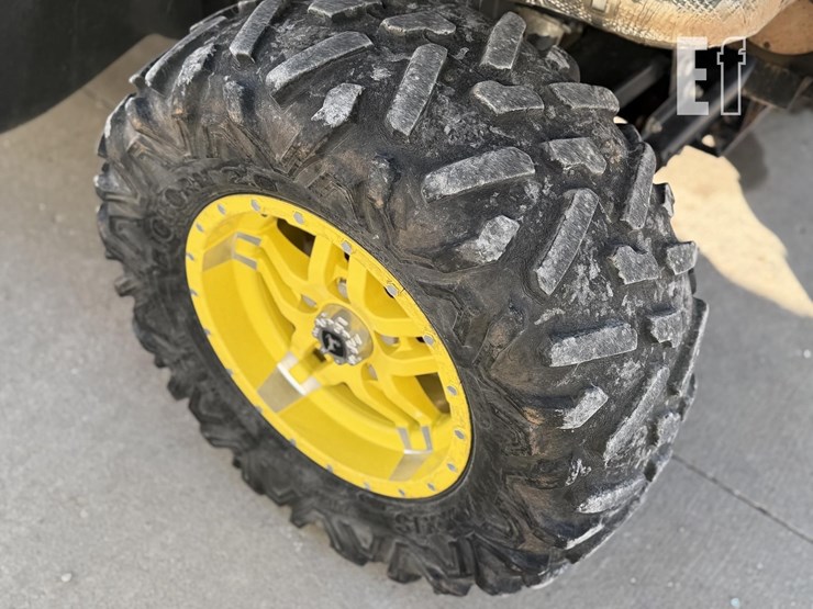 2019-john-deere-gator-xuv-835r-image-9