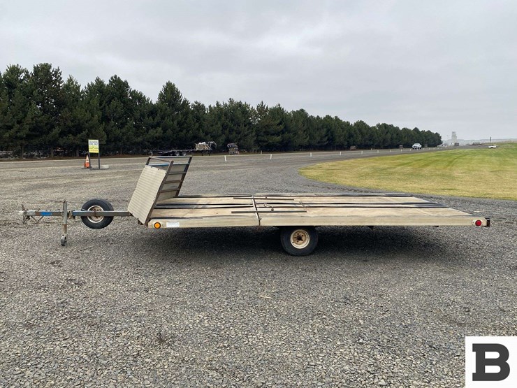 1995-trail-aire-utility-trailer-image-2