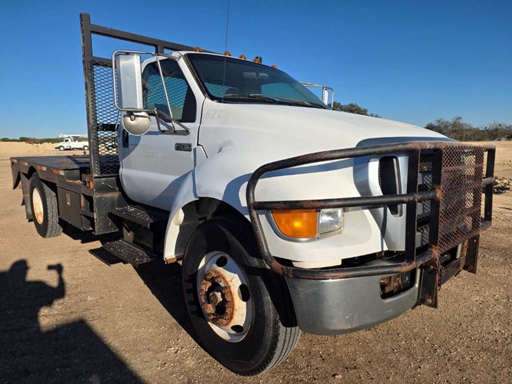 ford-f750-image-3