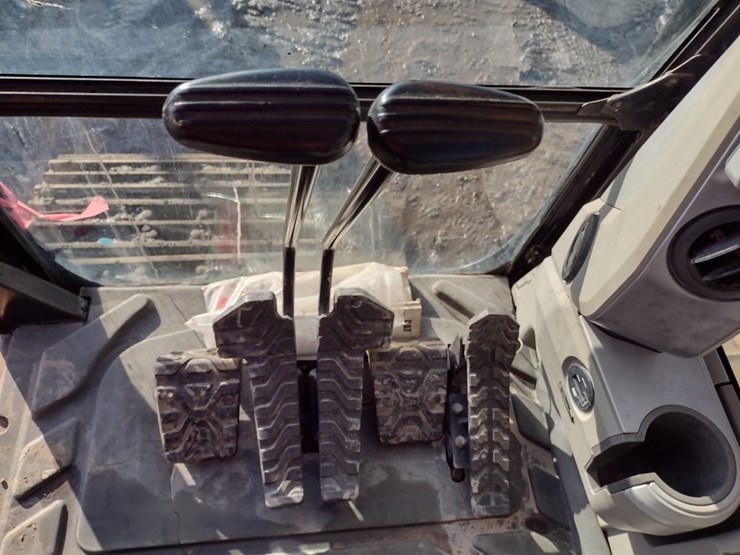 caterpillar-320fl-image-8