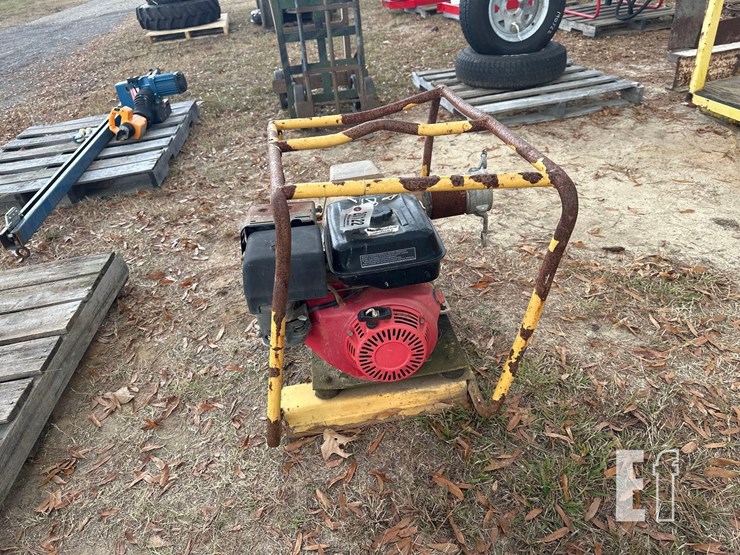 3"-x-4"-gas-powered-water-pump-image-1