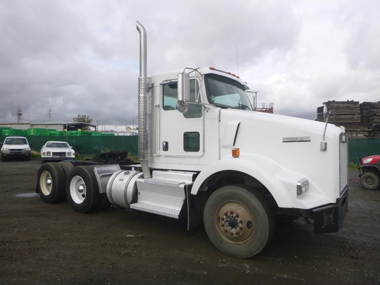 2012-kenworth-t800-image-2