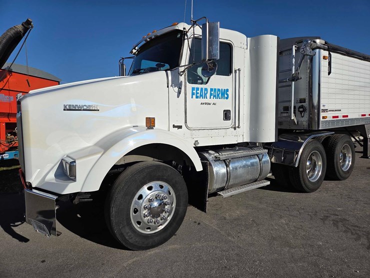 kenworth-t800-image-1