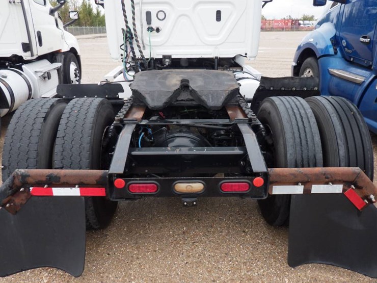 2018-freightliner-cascadia-125-image-6