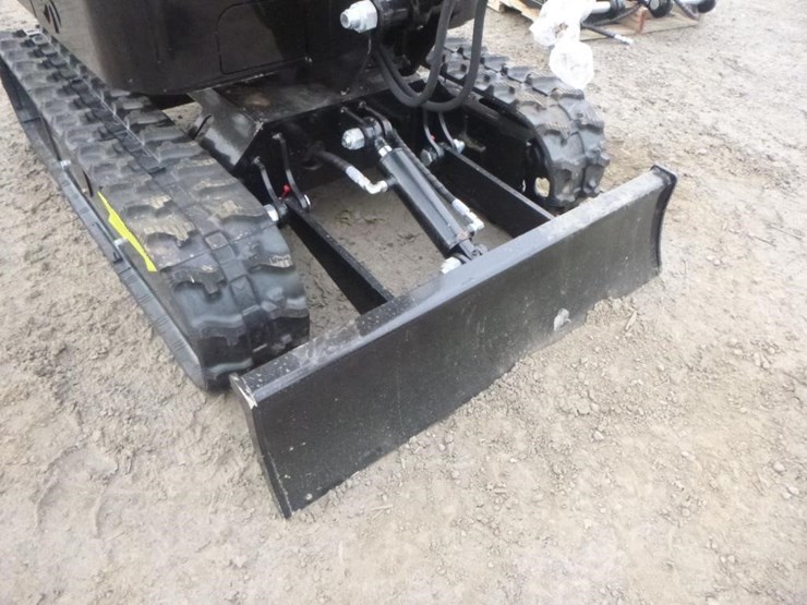 2025-vicsec-vc13-hydraulic-excavator-image-16