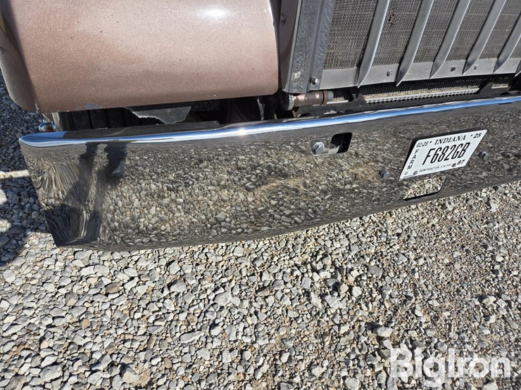 2013-kenworth-w900-image-13