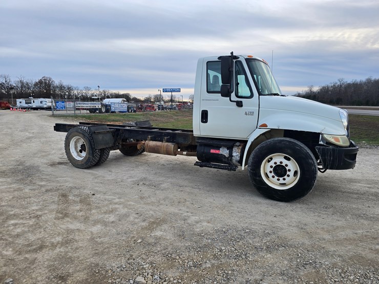 international-durastar-4300-image-17