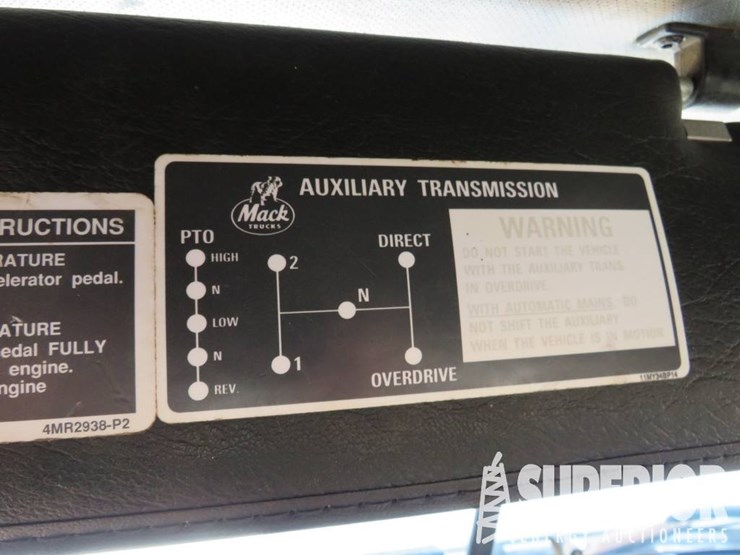 1998-mack-cl713-image-16