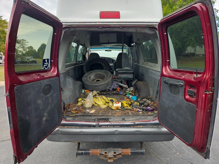 #21246-•-2007-ford-econoline-wagon-van-image-41