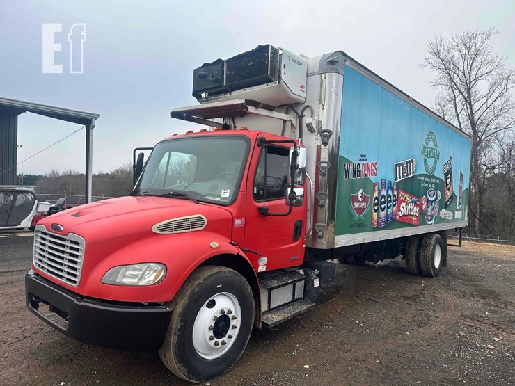 2016-freightliner-business-class-m2-106-image-2