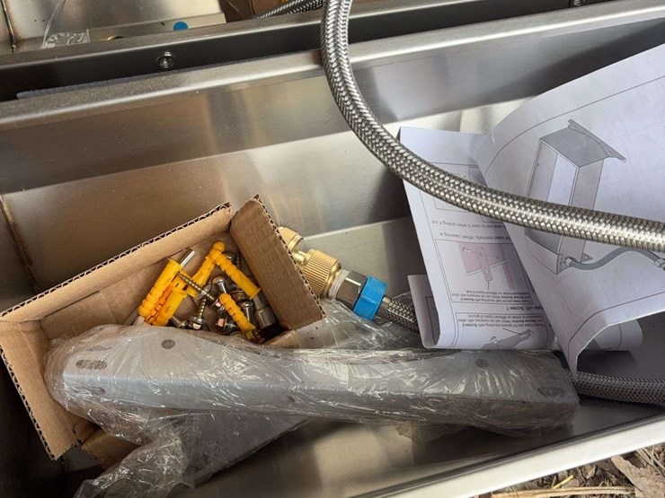 2-12"-animal-water-troughs-image-3