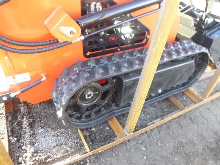 2025-agt-lrt23-skid-steer-track-loader-image-16