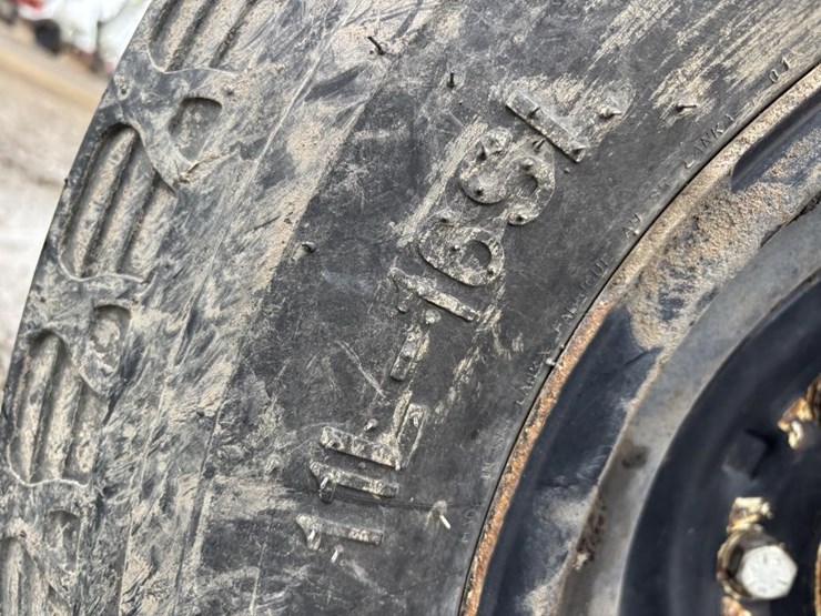 john-deere-6410-image-25