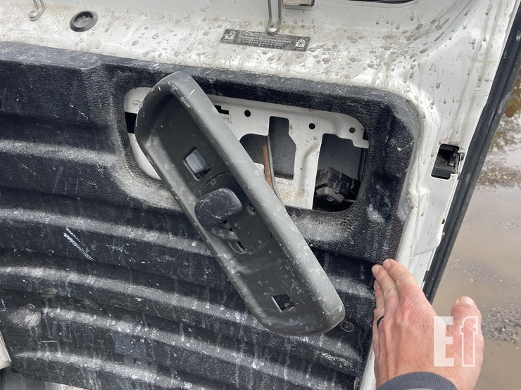 2002-chevrolet-express-2500-image-7