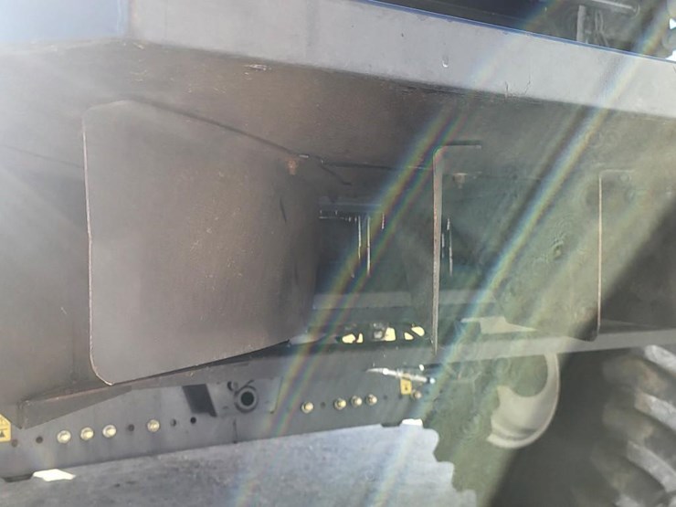 new-holland-cr9040-image-43