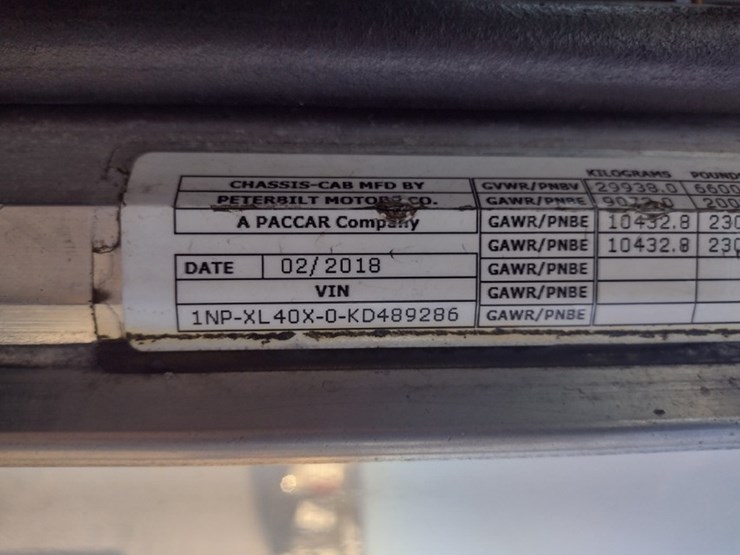 peterbilt-389-image-6