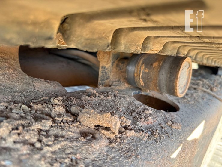 2016-caterpillar-304e2-cr-image-11