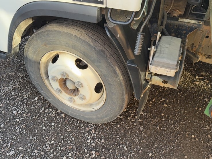 isuzu-npr-hd-image-11