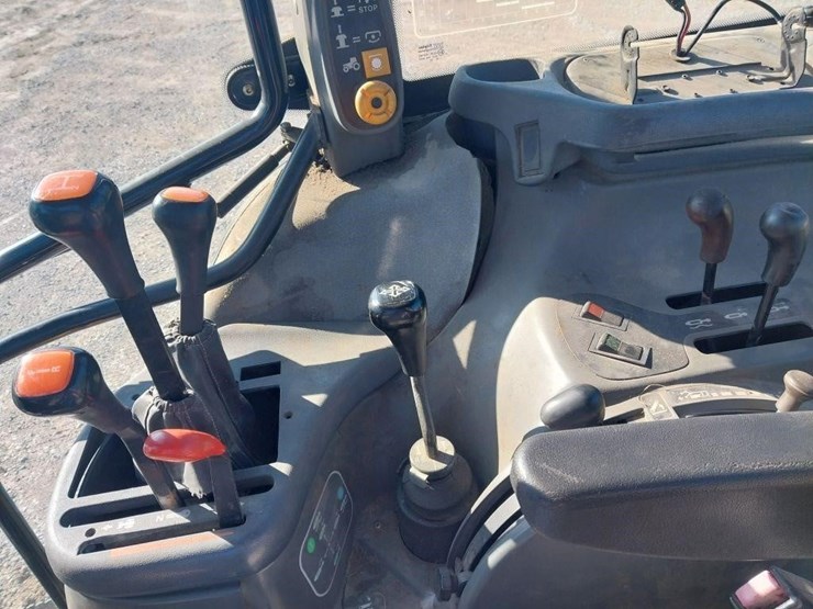 2003-new-holland-ts110-image-19