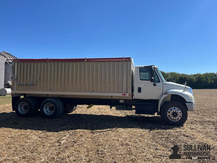 international-durastar-4400-image-4