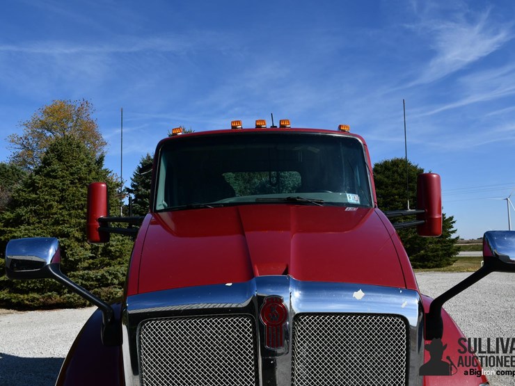 2019-kenworth-t680-image-10