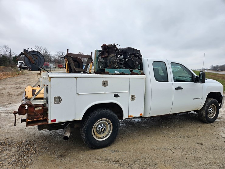 chevrolet-silverado-2500-image-16