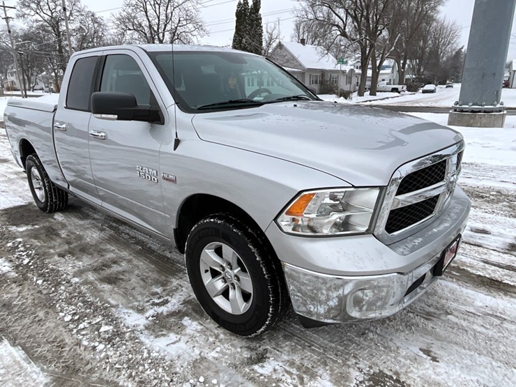 2015-dodge-1500-image-5