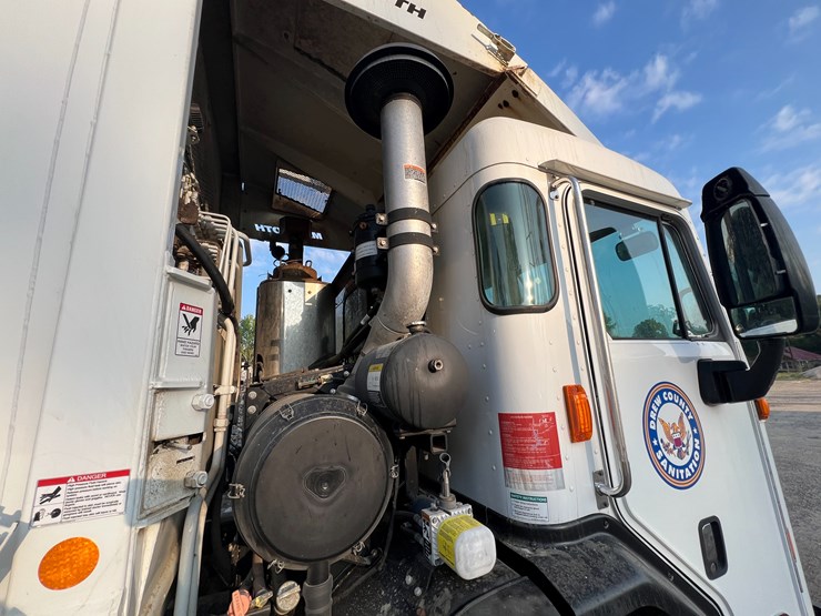 peterbilt-520-image-32