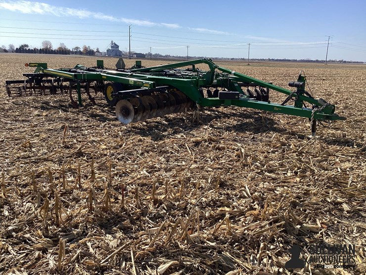 2013-john-deere-2720-image-4