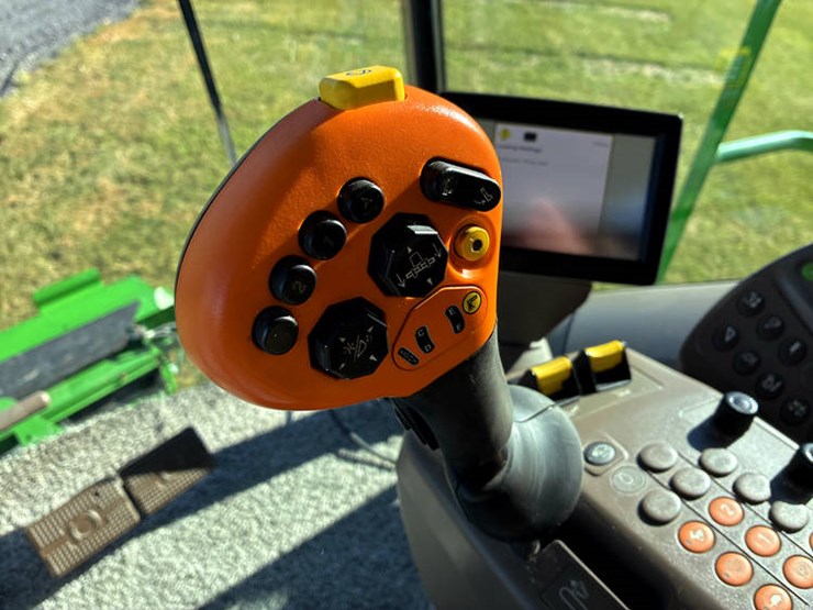 john-deere-s680-image-103